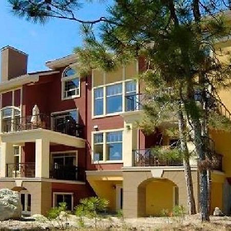 Bellasera Tuscan Villas By Associated Property Management Келоуна Екстер'єр фото