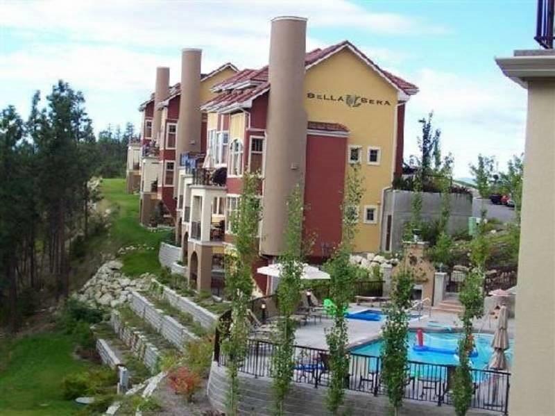 Bellasera Tuscan Villas By Associated Property Management Келоуна Екстер'єр фото